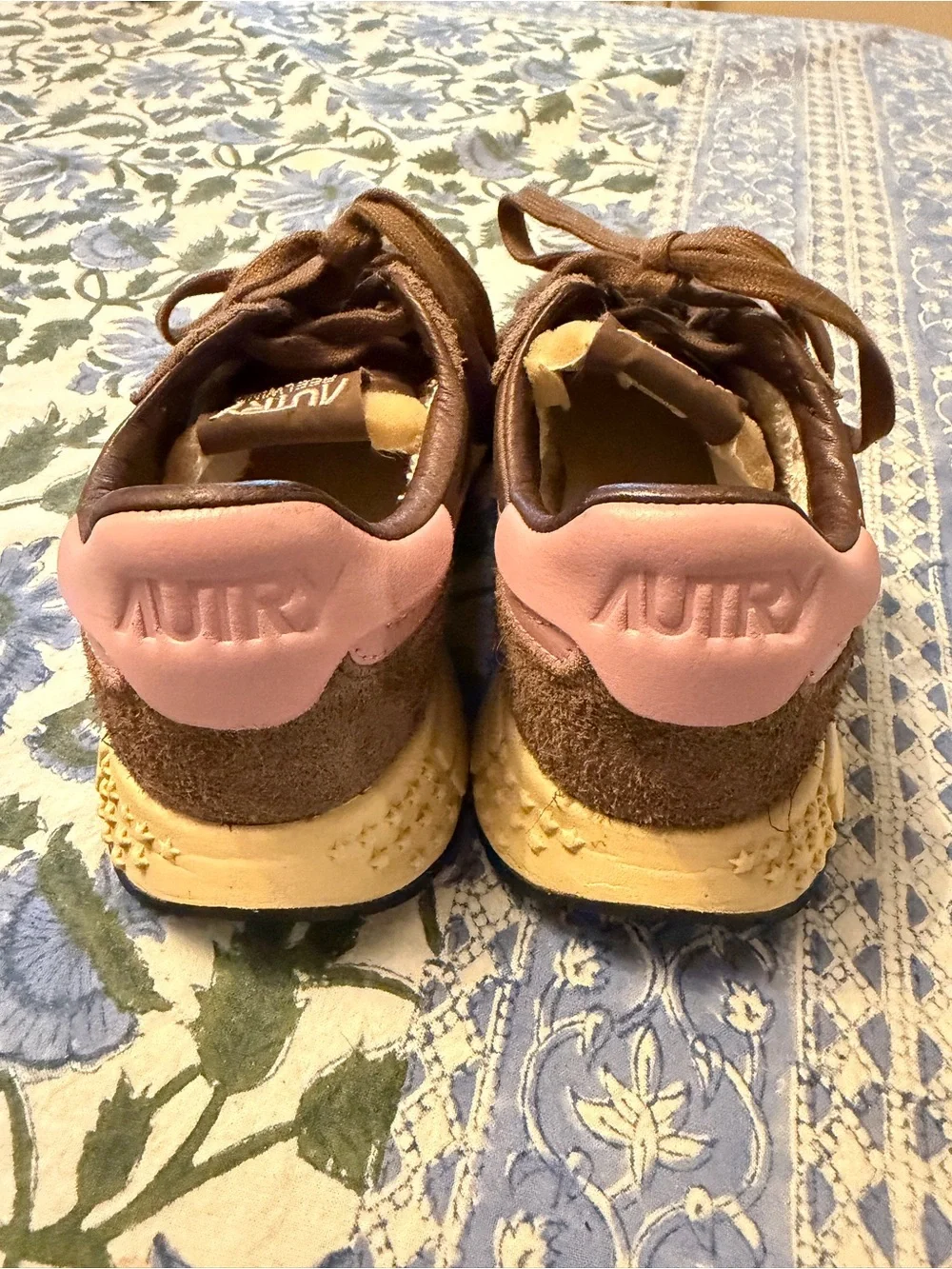 Autry Women’s Sneakers - Picture 3 of 6